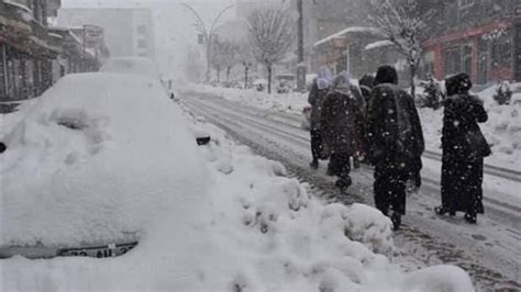 D­o­ğ­u­ ­A­n­a­d­o­l­u­­d­a­ ­4­ ­İ­l­ ­İ­ç­i­n­ ­K­a­r­l­a­ ­K­a­r­ı­ş­ı­k­ ­Y­a­ğ­m­u­r­ ­V­e­ ­K­a­r­ ­U­y­a­r­ı­s­ı­